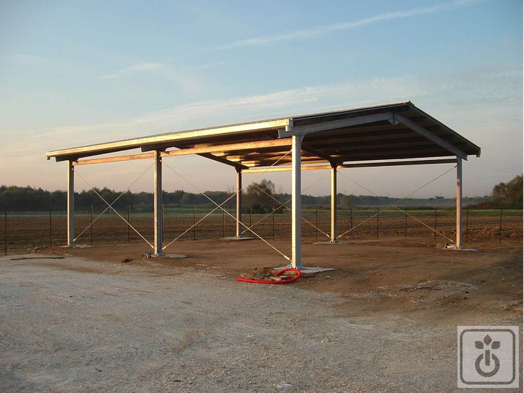 HANGAR AGRICOLE - structure durable en profilés d'aluminium